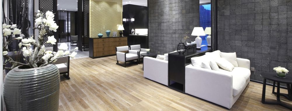 pavimenti effetto legno per rinnovare hotel ristoranti e negozi