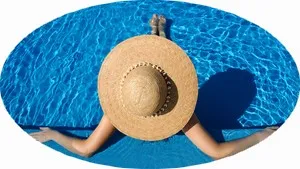 prato sintetico bordo piscina