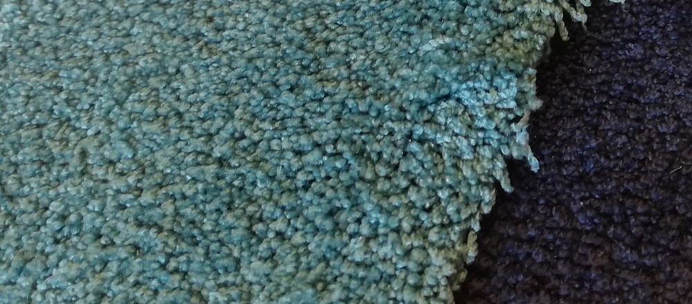 TAPPETI e MOQUETTE |  Effetto Soft Touch e taglio vivo